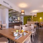 Centre 3 Etoiles Hotel
