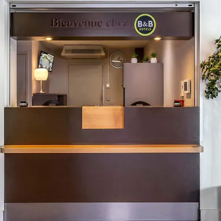 Centre Hotel 3*