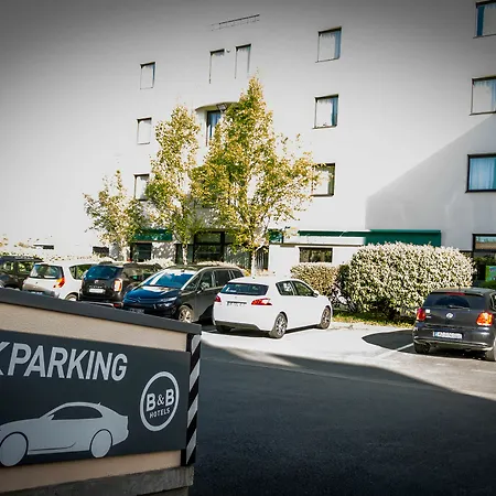 La Rochelle Centre Hotel 2*